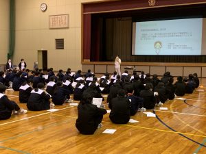 巣南中学2年生に出前授業を行いました。